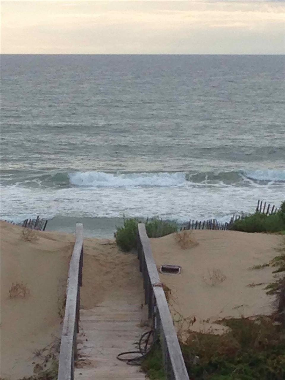 September 2015 Stay - BH5S - Easy Street South, Tara kovach